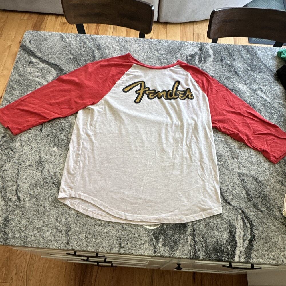 Fender Logo Graphic Raglan T-Shirt Red/White Men's L 3/4 Sleeve Crew Neck